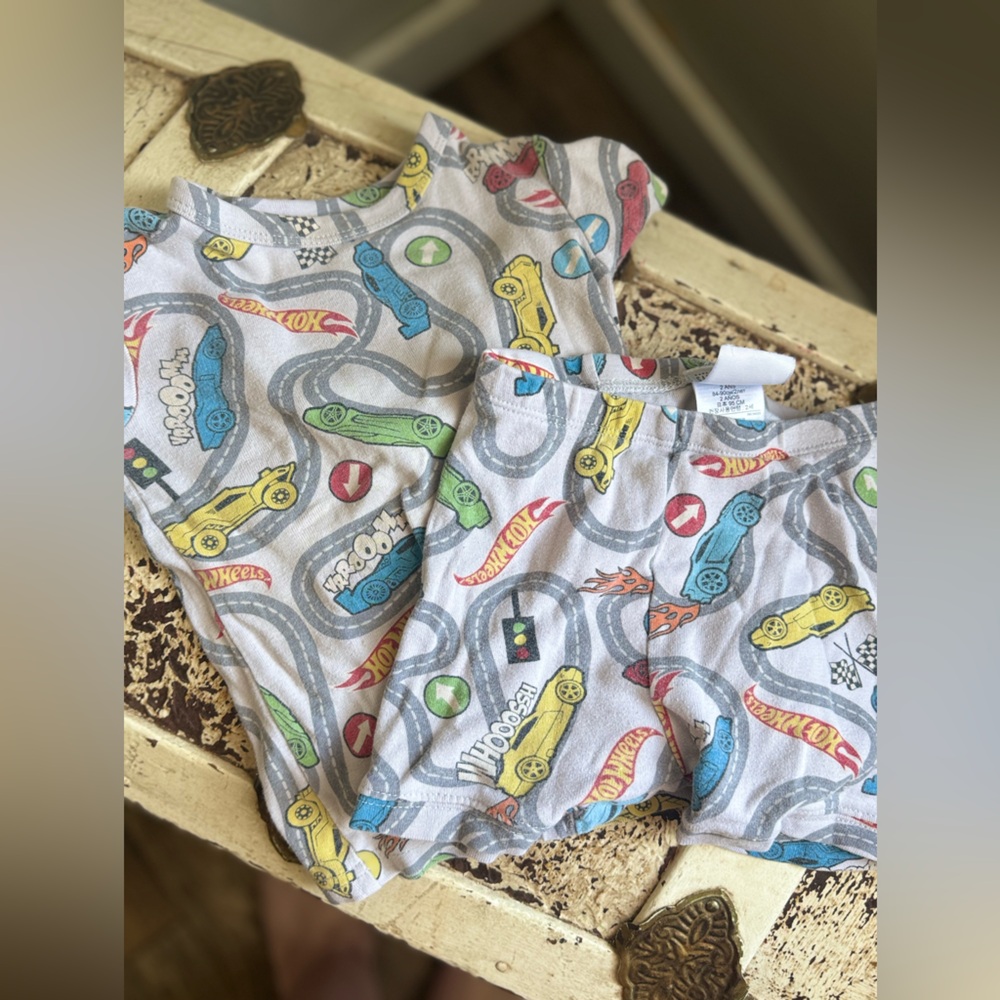 GAP 2T Kids Pajamas with Colorful Car Print